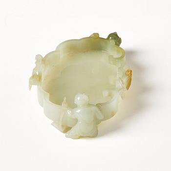 A Chinese nephrite brush washer, 20th century.