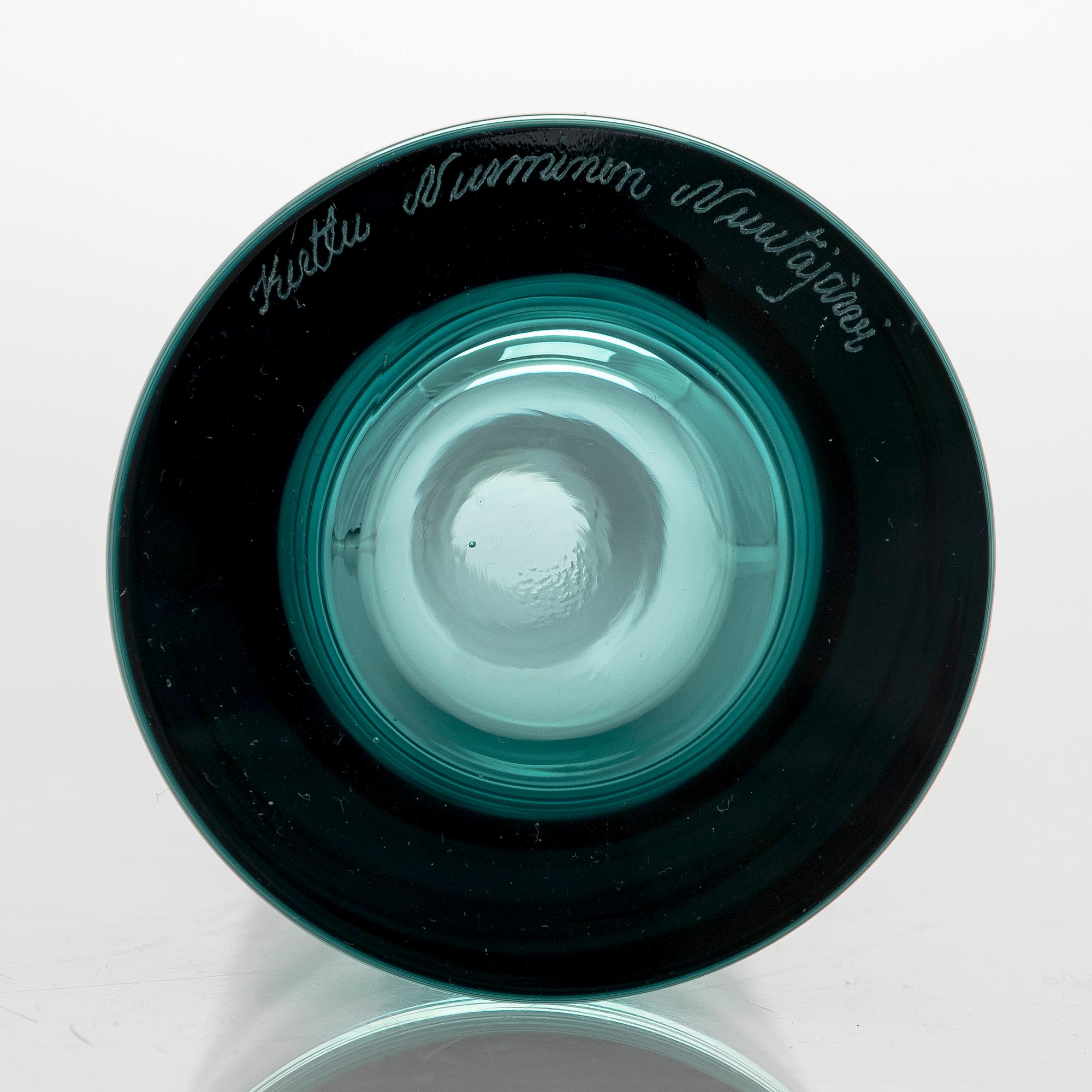 Kerttu Nurminen, a 'Lago' vase, signed Kerttu Nurminen Nuutajärvi.