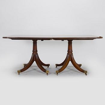 Matbord och stolar, 8 st, mahogny, regency-stil, 1900-talets slut.