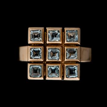 EERO RISLAKKI, RING, facetted aquamarines, 14K gold. Westerback, Helsinki 1968.