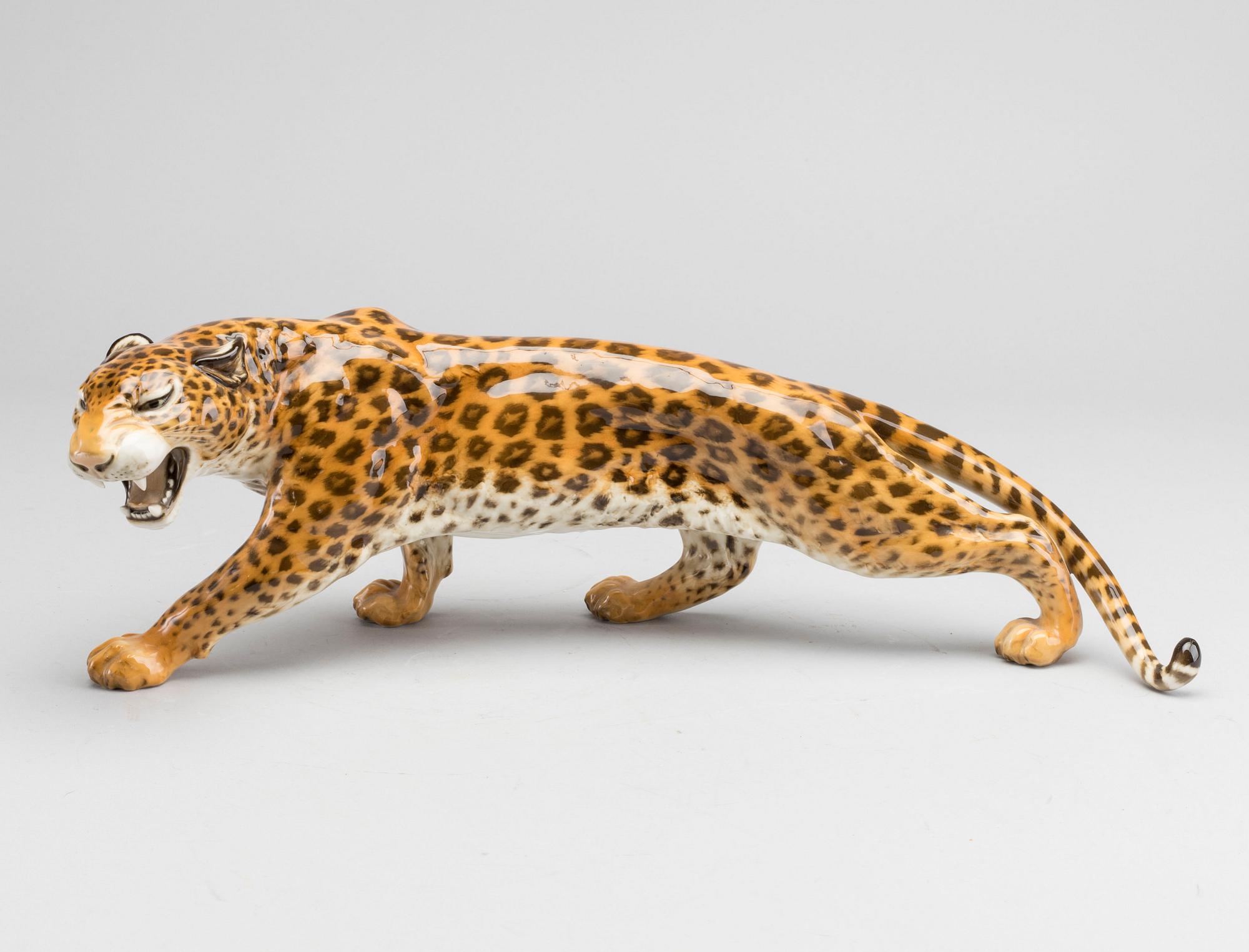 A  Günther Granget porcelain figurin for Hutschenreuther, Geramny.