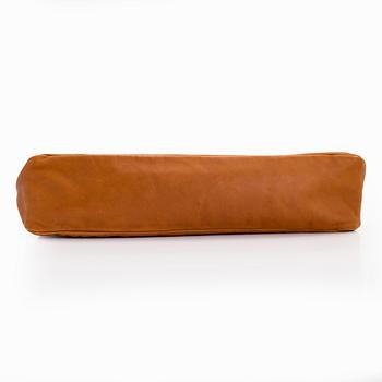 Gucci, a 'Horsebit Hobo' bag.