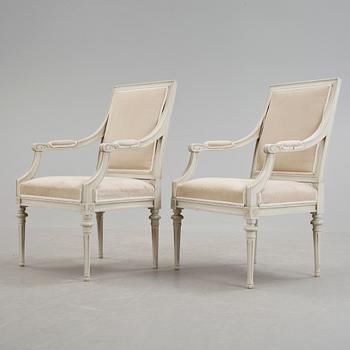 KARMSTOLAR, ett par, gustaviansk stil, 1900-talets första hälf.