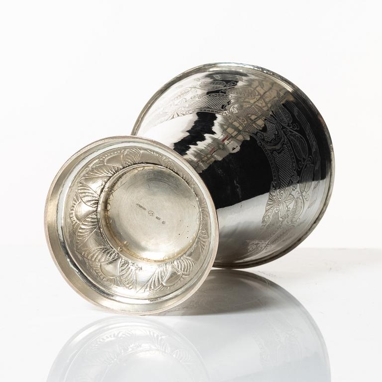 Bägare, silver, sannolikt Söderhamn, stämplad 1837 och 1838.