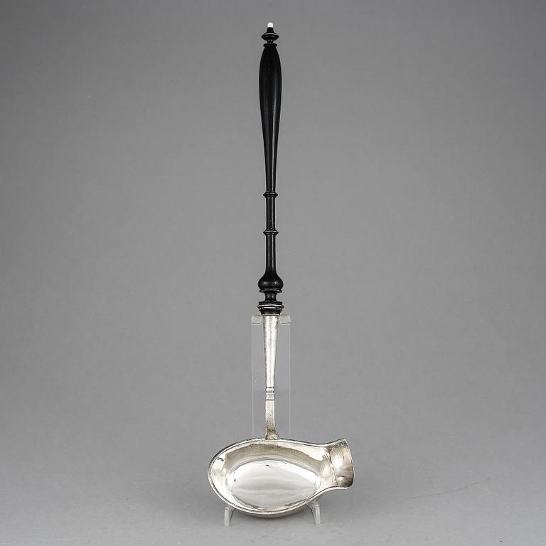 SOPPSLEV, silver med träskaft, svenska stämplar, 1901.