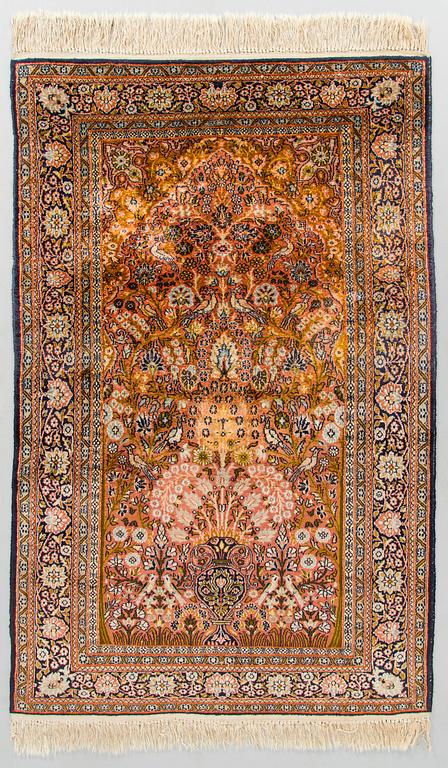 Rukousmatto, itämainen, n. 144 x 92 cm.