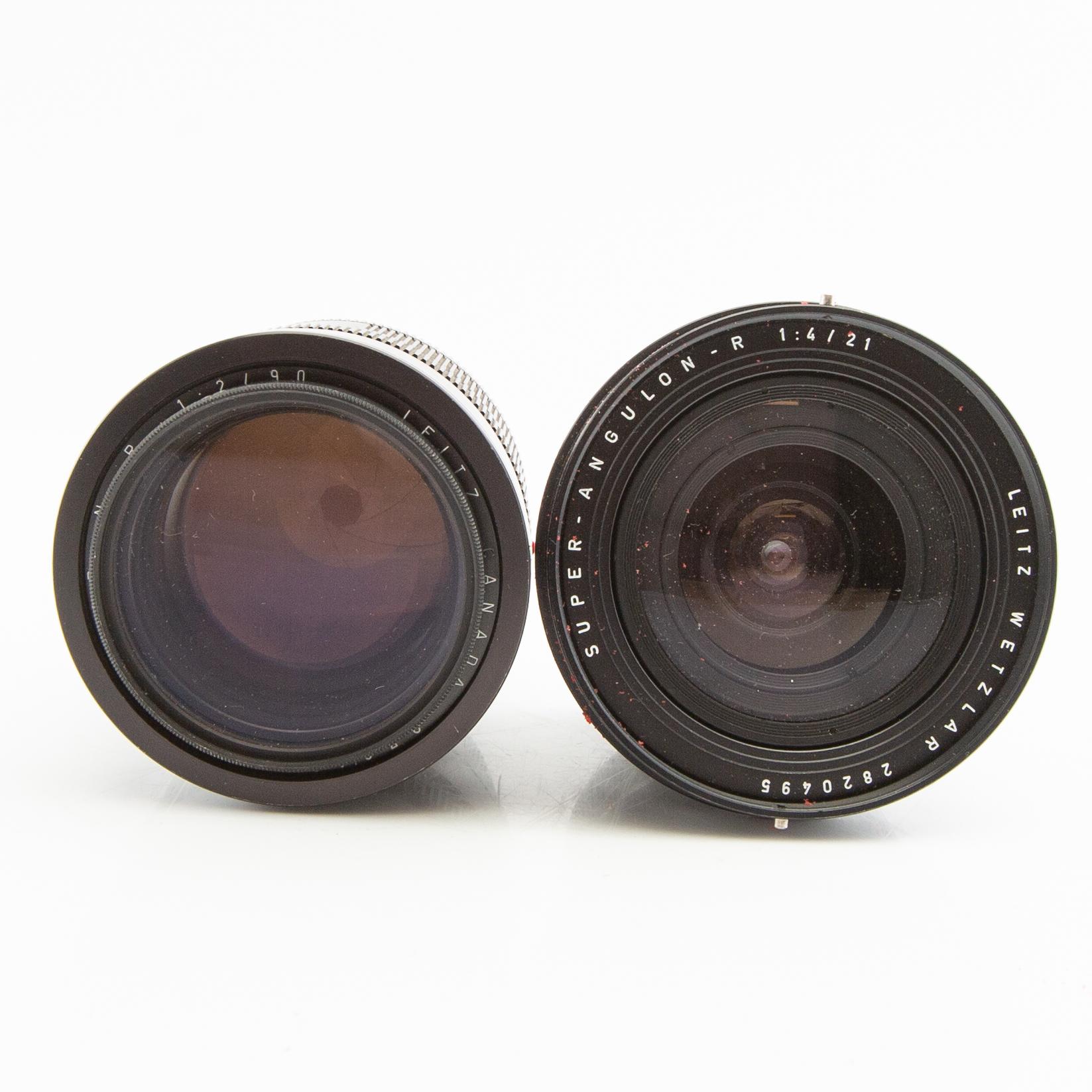 Camera Leica - R10045 with lens and accessories.