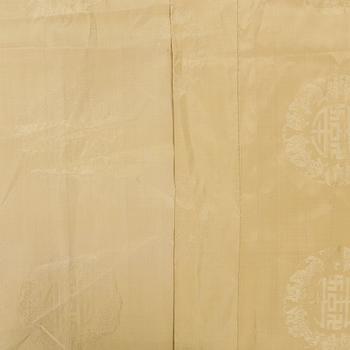 SIDENBRODERI, Kina, omkr år 1900. Ca 205x76.