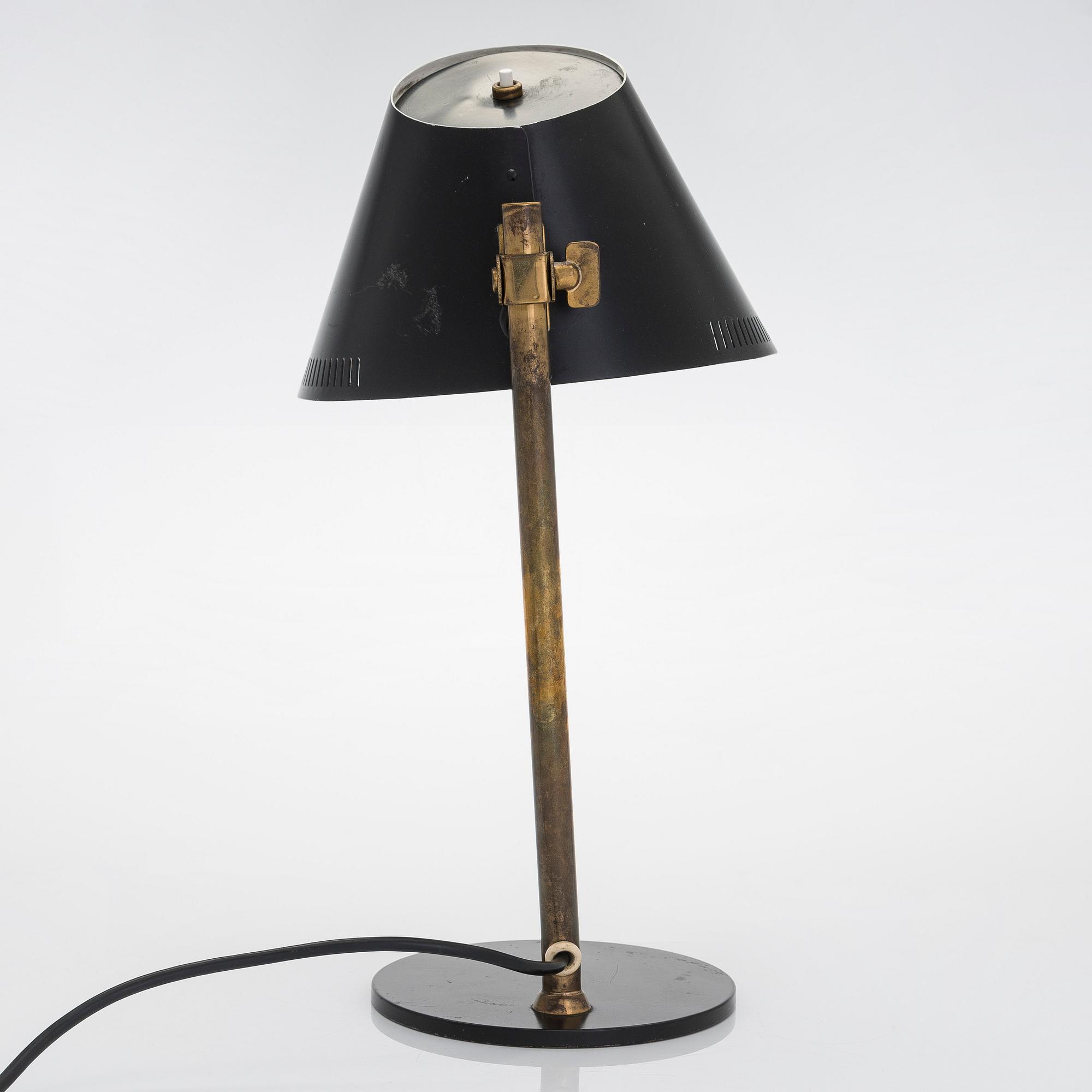 Paavo Tynell,  pöytävalaisimia, 2 kpl, malli 9227, 1960-luku.