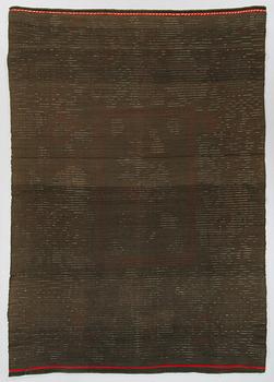 A Finnish folkart long pile ryijy-rug, turn of the 19th/20th Century. Circa 190 x 135 cm.