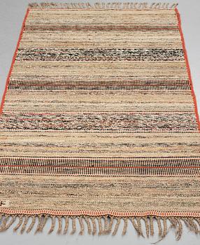 Märta Måås-Fjetterström, MATTA, "T.matta", trasmatta, rölakan, ca 204,5 x 111-113 cm, signerad MMF.