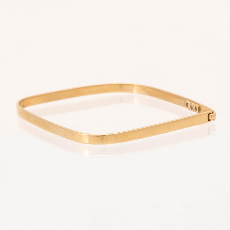 Armband 18K guld med runda briljantslipade diamanter.