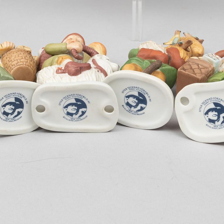 Jenny Nyström, efter. Figuriner, 12 st, porslin, Kalmar Läns museum.