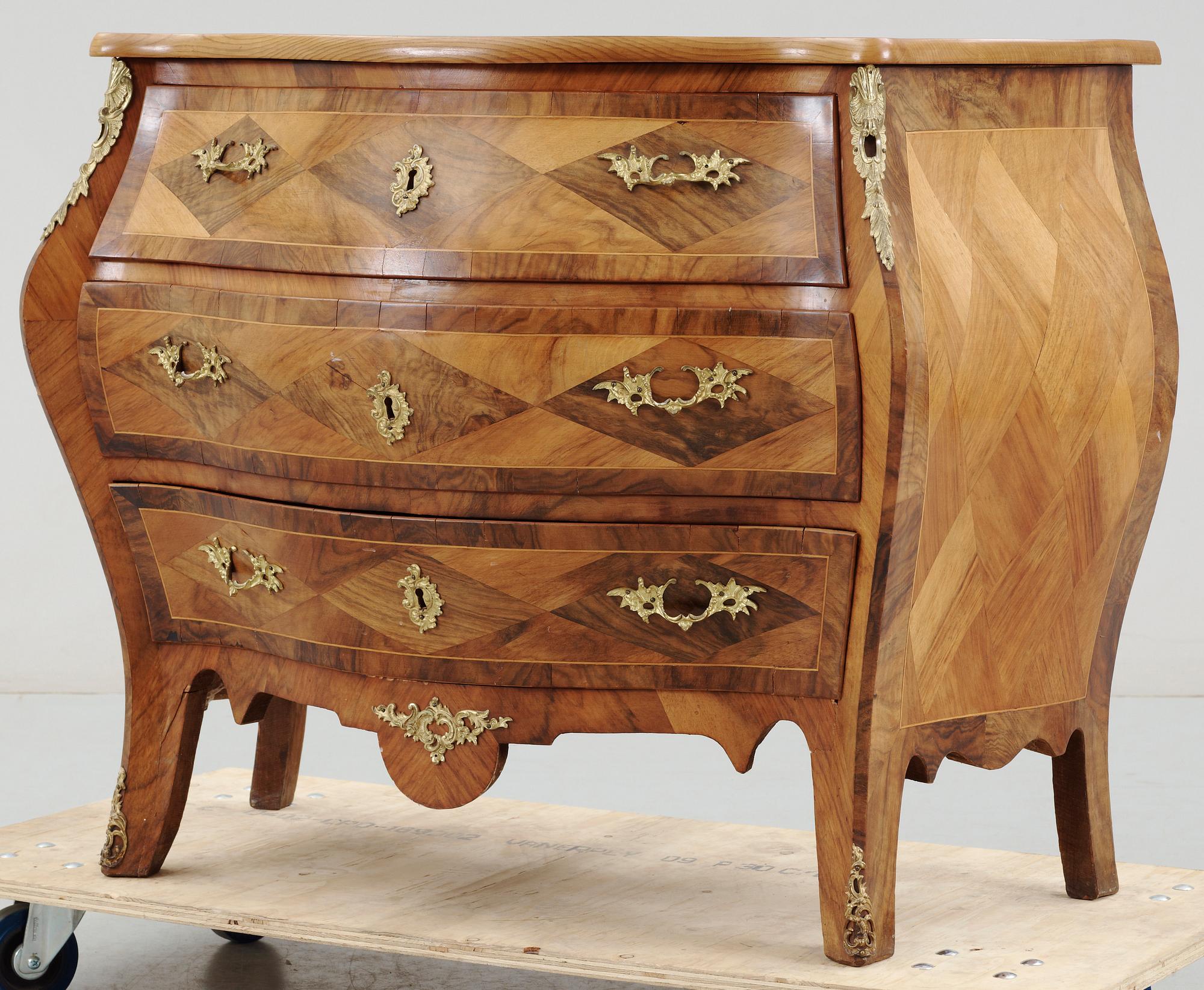 BYRÅ, rokokostil, 1900-talets början.