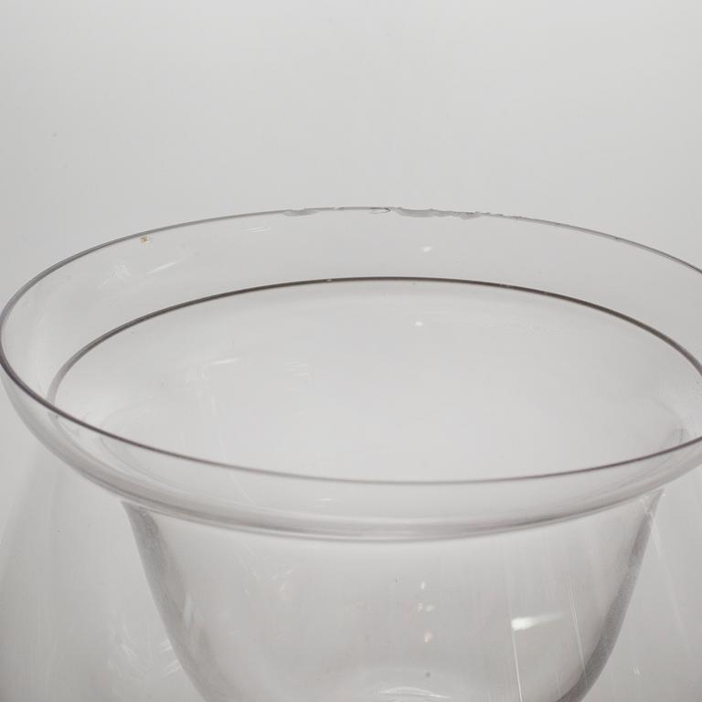 24 shrimp bowls in glass, second half of the 20th century.