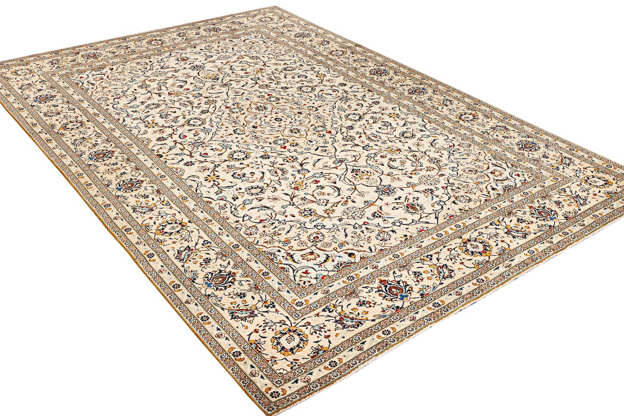 A Kashan carpet, c. 353 x 244 cm.