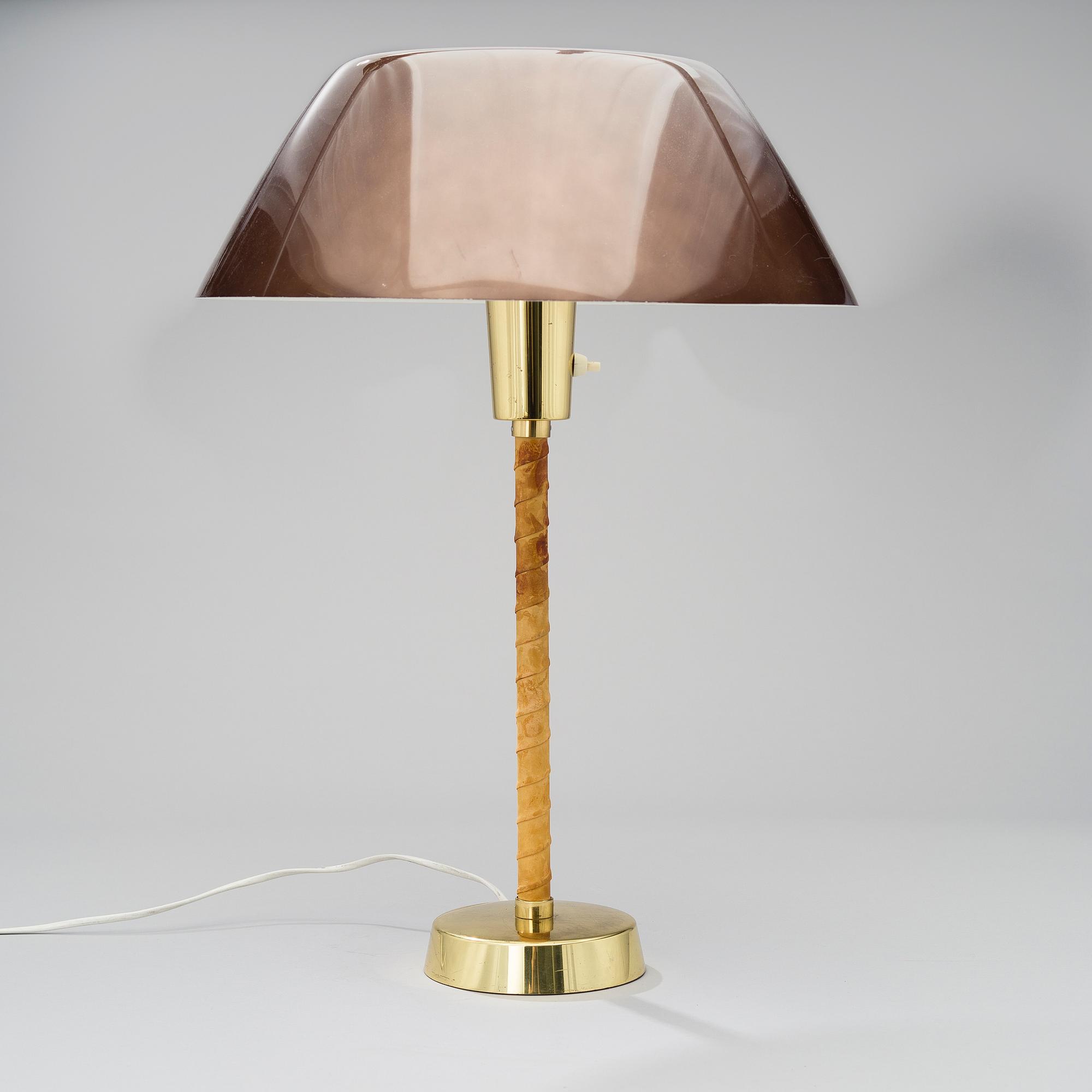 LISA JOHANSSON-PAPE, PÖYTÄVALAISIN "Senator" Orno. Muotoiltu 1947.