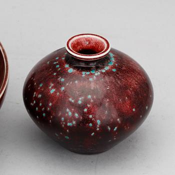 SKÅLFAT samt VAS, stengods, Berndt Friberg. Gustavsberg.