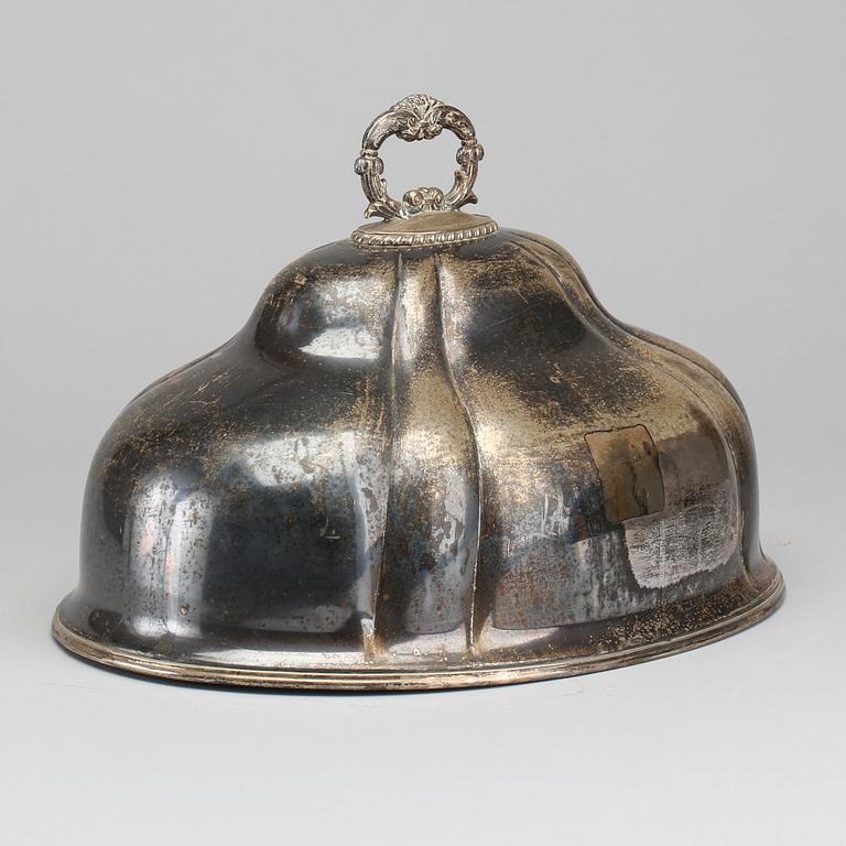 A plate cover, around 1900.