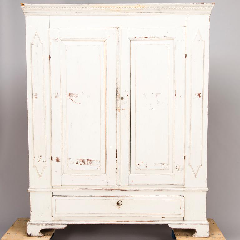 An 18th century cabinet.