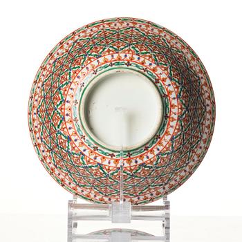 An enamelled Benjarong bowl, 19th century.