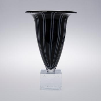 TARU SYRJÄNEN, ART GLASS. "Mars", signed Taru Syrjänen 1998.