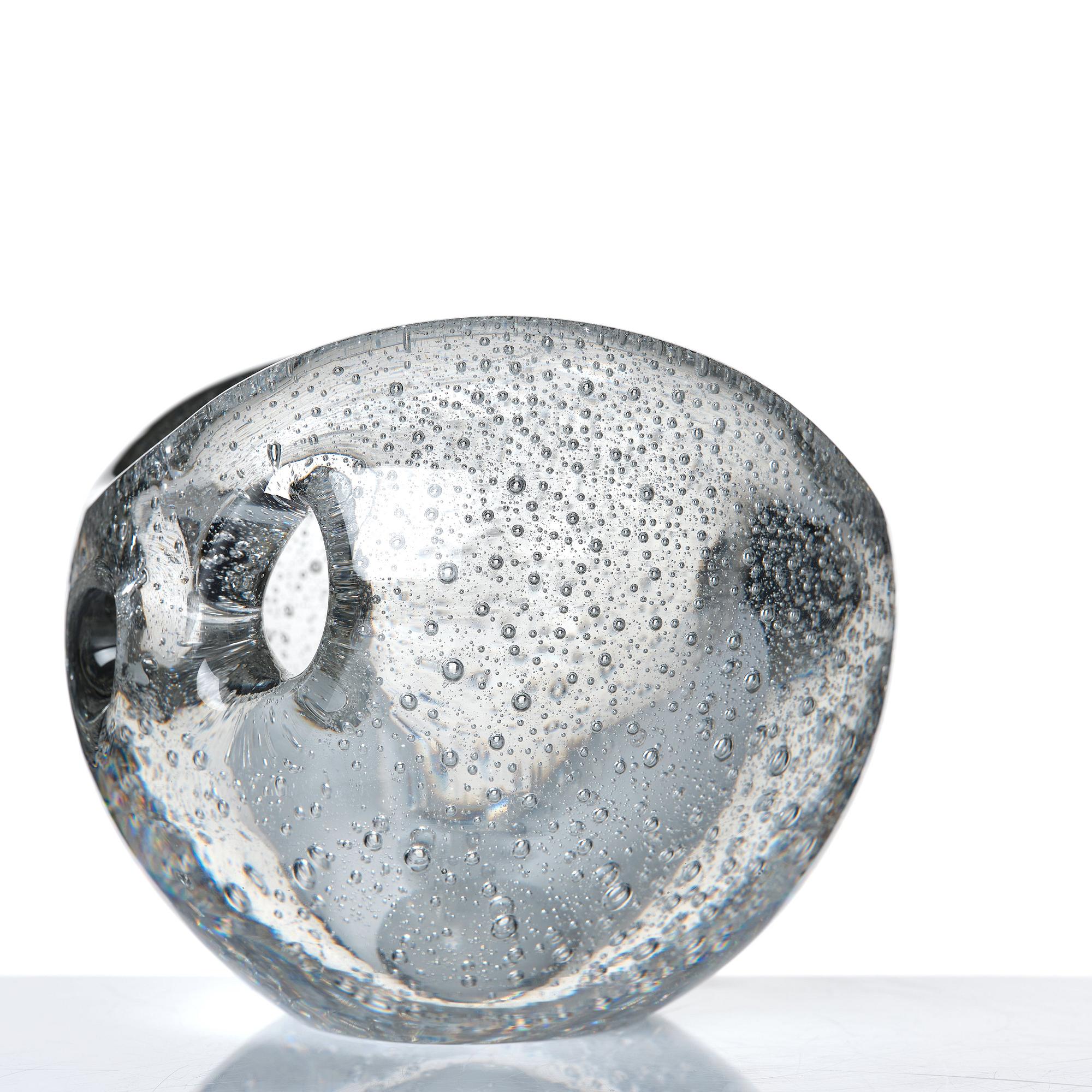 Timo Sarpaneva, "Hiidelhelmi" (Devil’s pearl), skål, Iittala, Finland 1956.