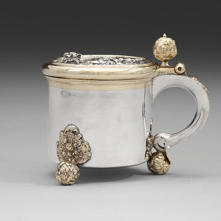 A Swedish 17th century parcel-gilt tankard, mark of Erik Månsson Schmidt, Stockholm (1675-1686).