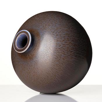 Berndt Friberg, a stoneware vase, Gustavsberg Studio, 1968.
