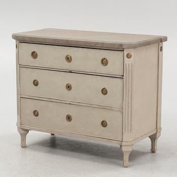 A late Gustavian chest of drawers, 19th century.