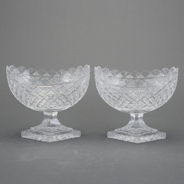 UPPSATSSKÅLAR, ett par glas, sannolikt England/Irland, omkr år 1900.