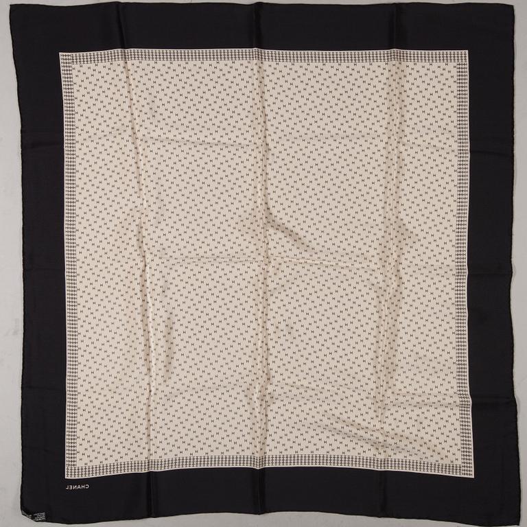 SCARF, Chanel.