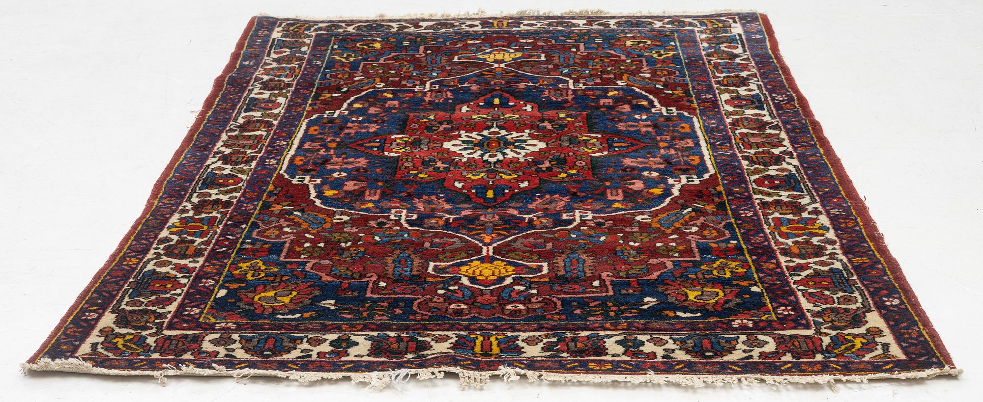 Matta, Bakhtiari, ca. 198 x 153 cm.