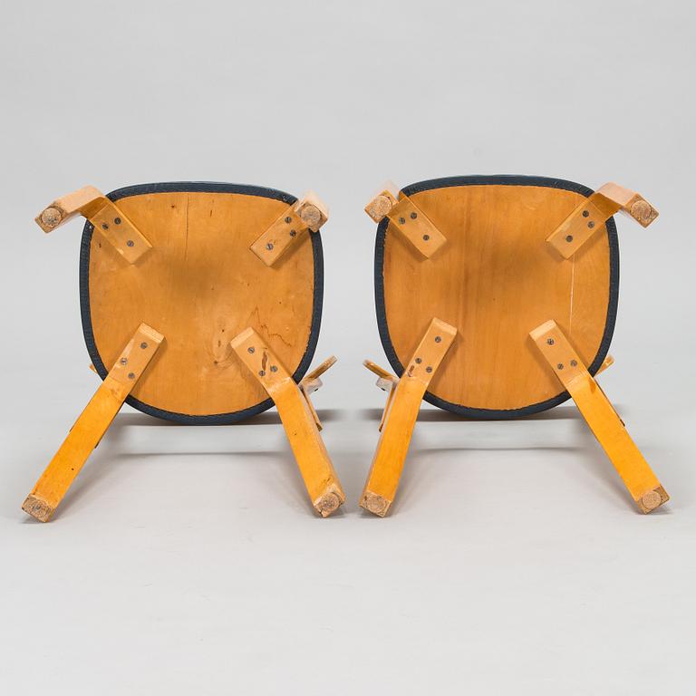 Alvar Aalto, A pair of early 1960s model 69 chairs for O.Y. Huonekalu- ja Rakennustyötehdas A.B.