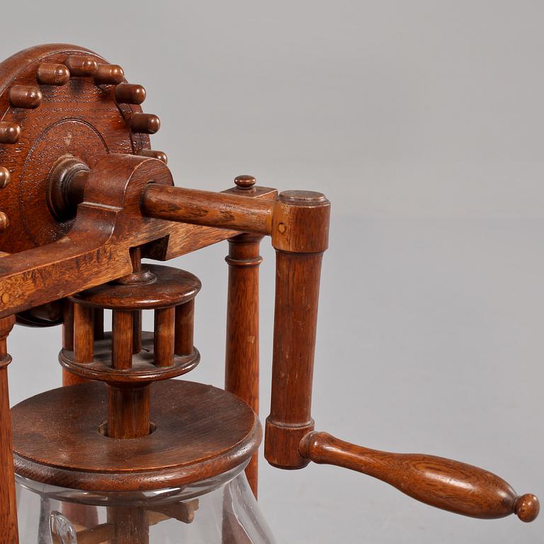 KÄRL FÖR VINTILLVERKNING, Frankrike, omkring sekelskiftet 1900.