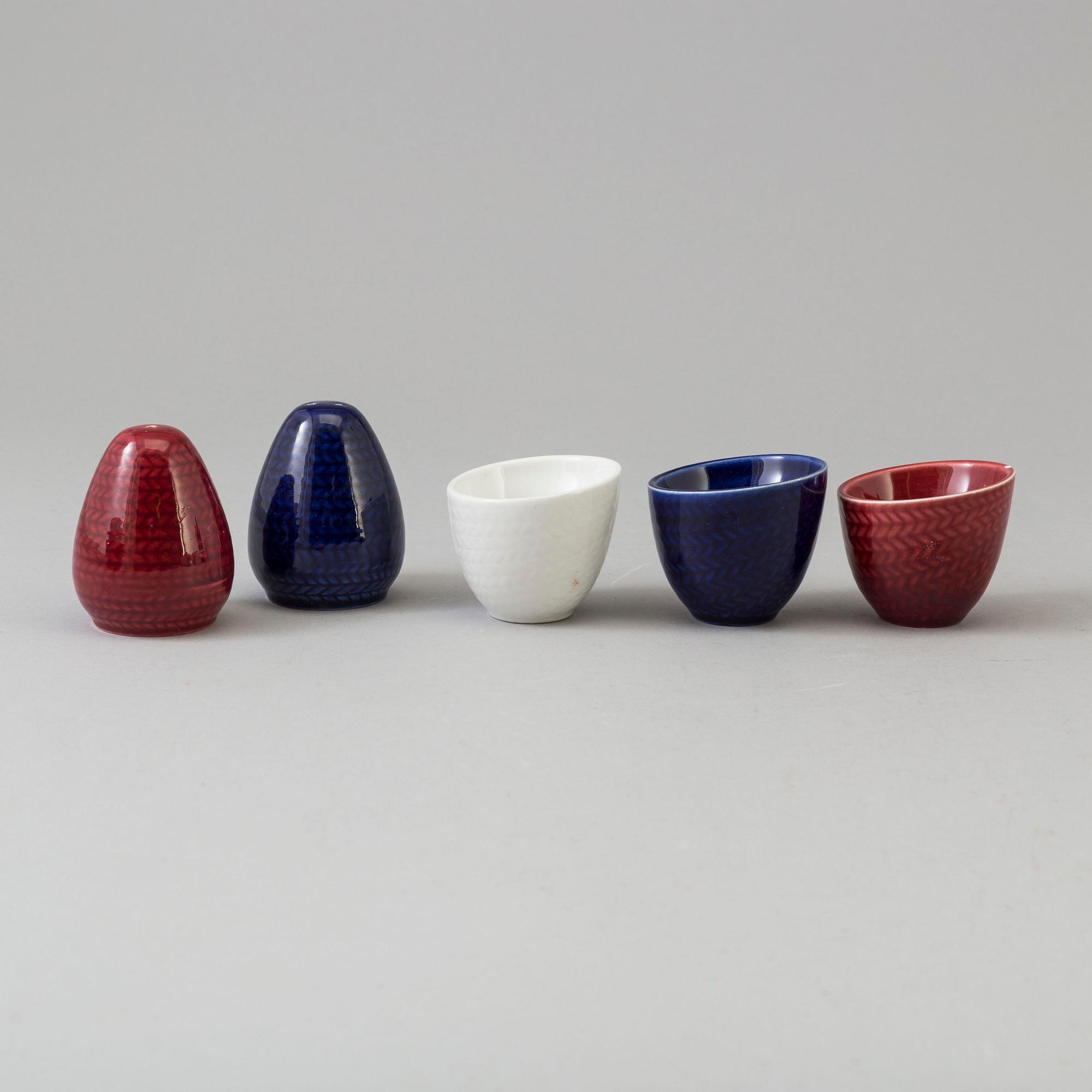 55 pcs of 'Blå Eld' porcelain service by Hertha Bengtsson fr Gustavsberg, second half of the 20th century.