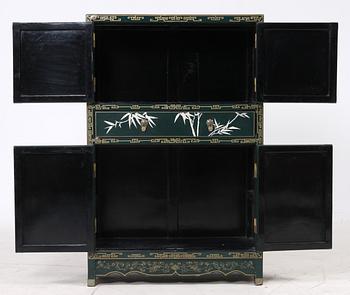 SKÅP, orientalisk, 1900/2000-tal.