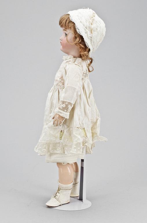 BISKVIFLICKDOCKA, Tyskland, 1900-talets början. Simon & Halbig/Heinrich Handwerck.