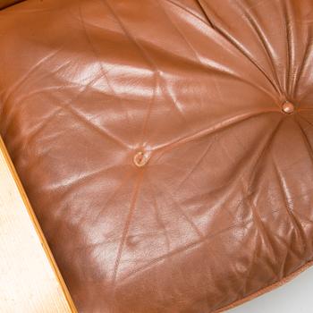 HANNU JYRÄS, a pair of 1970's armchairs for Uveka.