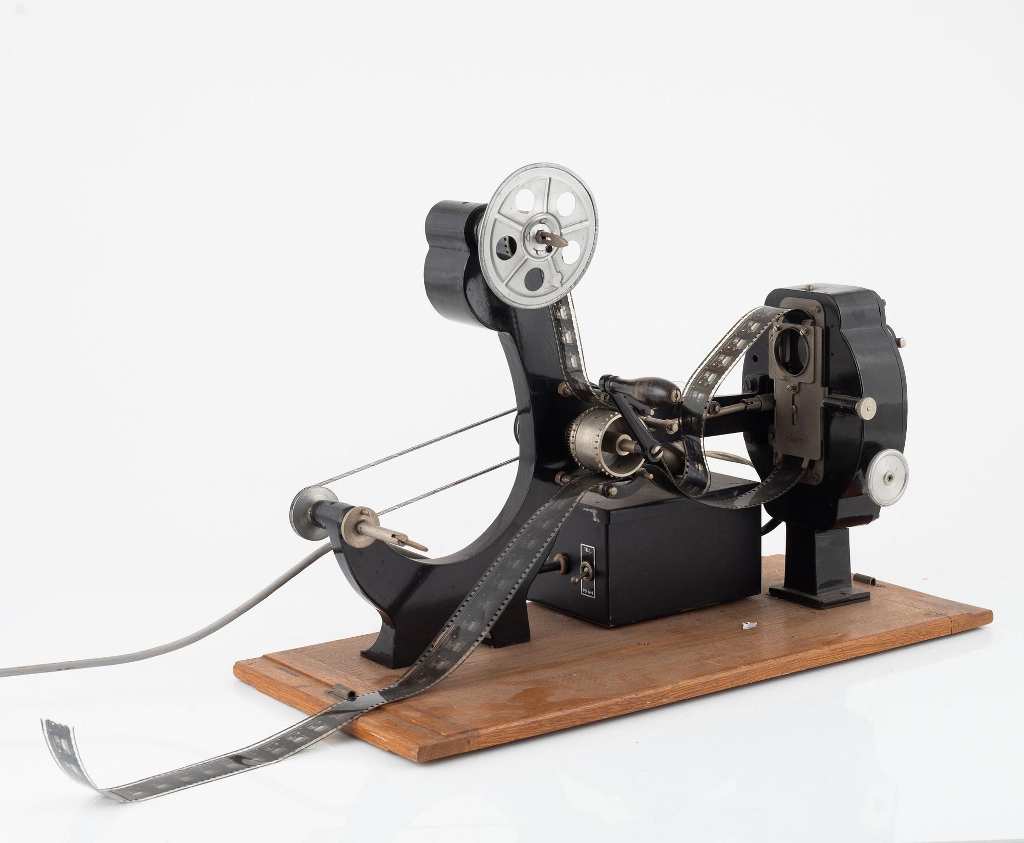 An Ernemann projector.