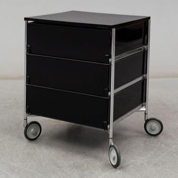 ANTONIO CITTERIO & OLIVER LÖW, a 'Mobil" container for Kartell.