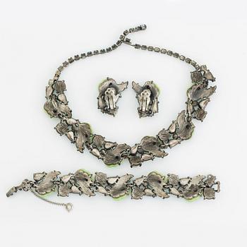 Elsa Schiaparelli, set with necklace, bracelet and earrings.