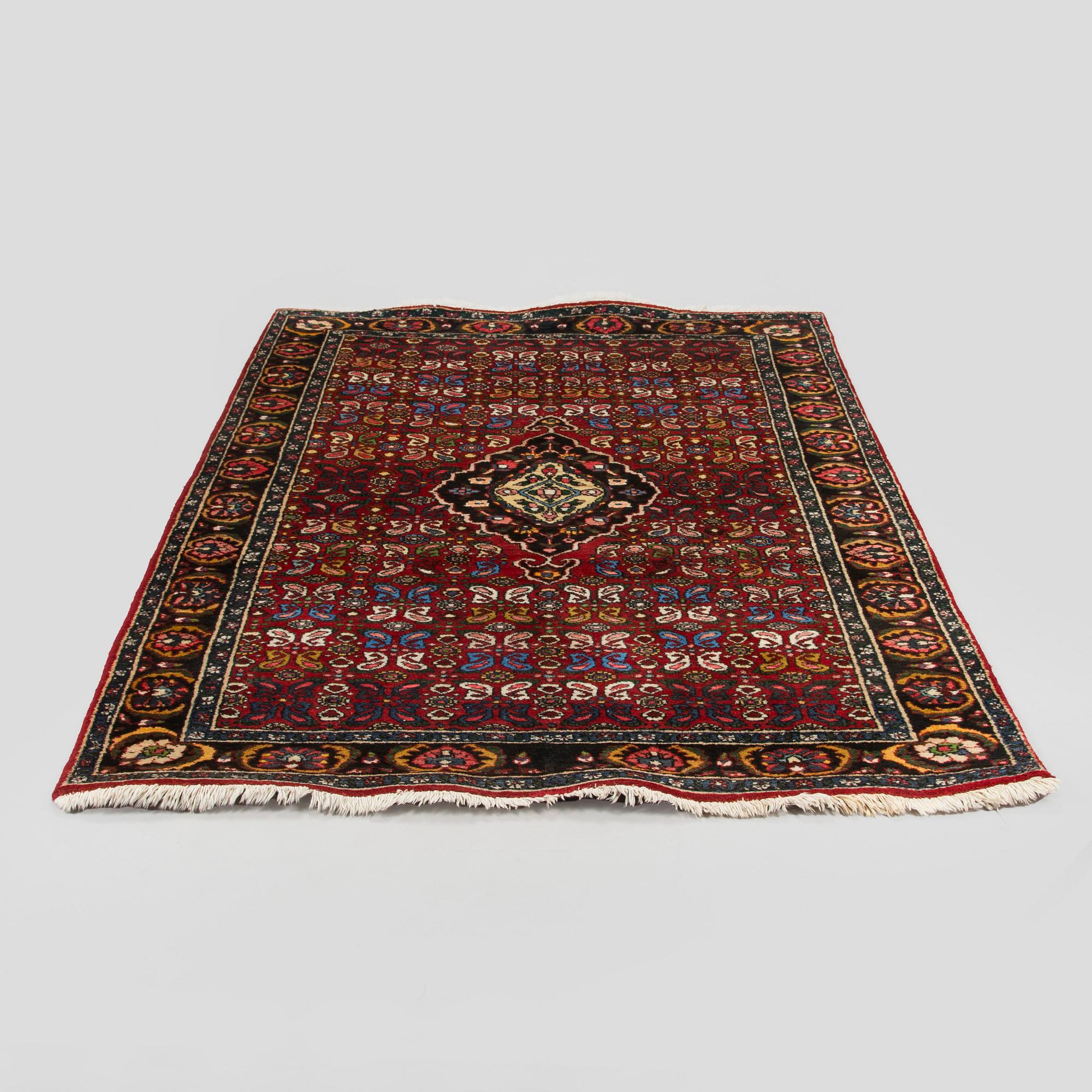 Matto, itämainen, n. 212x135 cm.