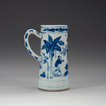 A blue and white Transitional tankard, 17th century.