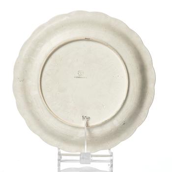 Wilhelm Kåge, 15 pieces of "Carrara" and "Gold Carrara" stoneware dishes, Gustavsberg, Sweden, 1930s/40s.