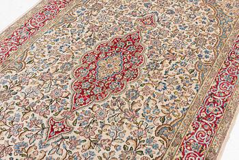 Rug, Kirman, approx. 260 x 148 cm.