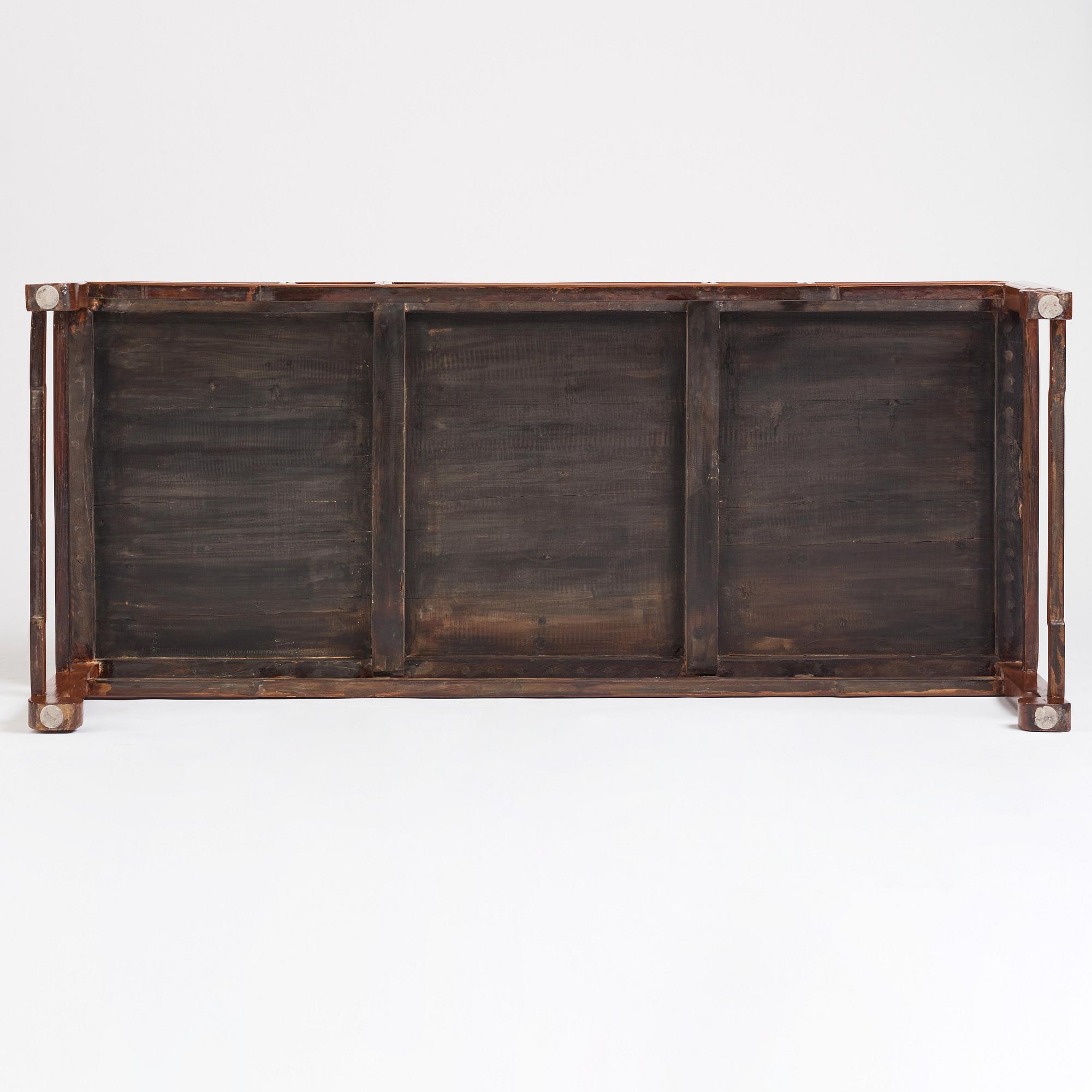 A Chinese day bed, Qing dynasty, second half of 19th century.