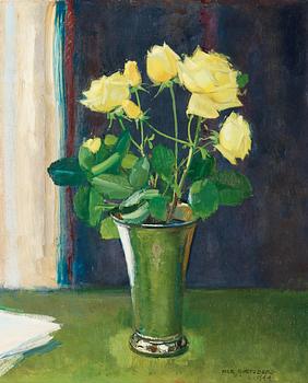 42. Olle Hjortzberg, Still life with yellow roses in silver vase.
