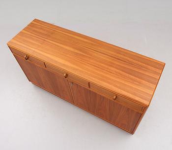 SIDEBOARD, Bertil Fridhagen, Bodafors, 1900-talets andra hälft.