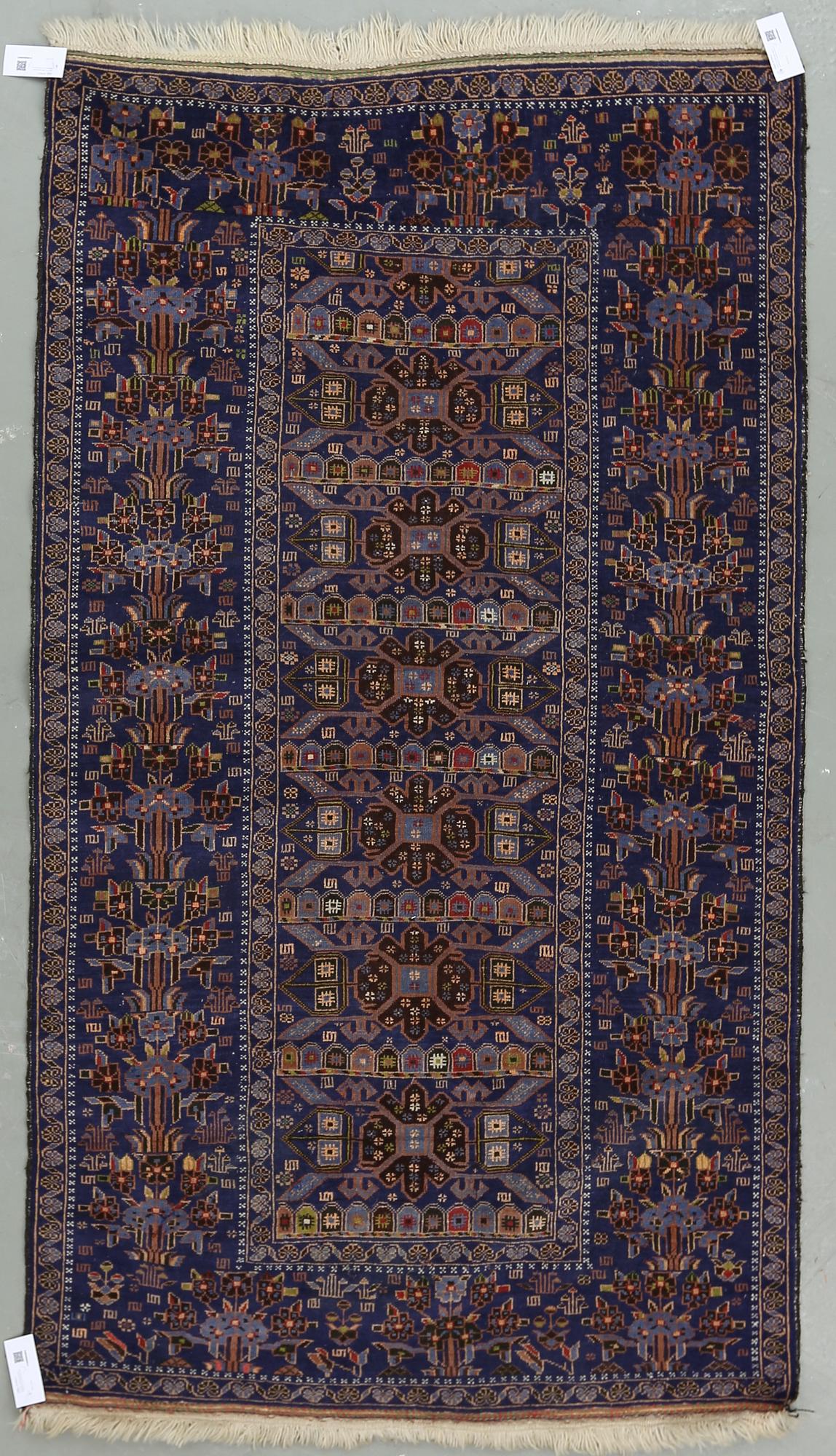 MATTA, old/semiantik Belutsch. Ca 201x113 cm.